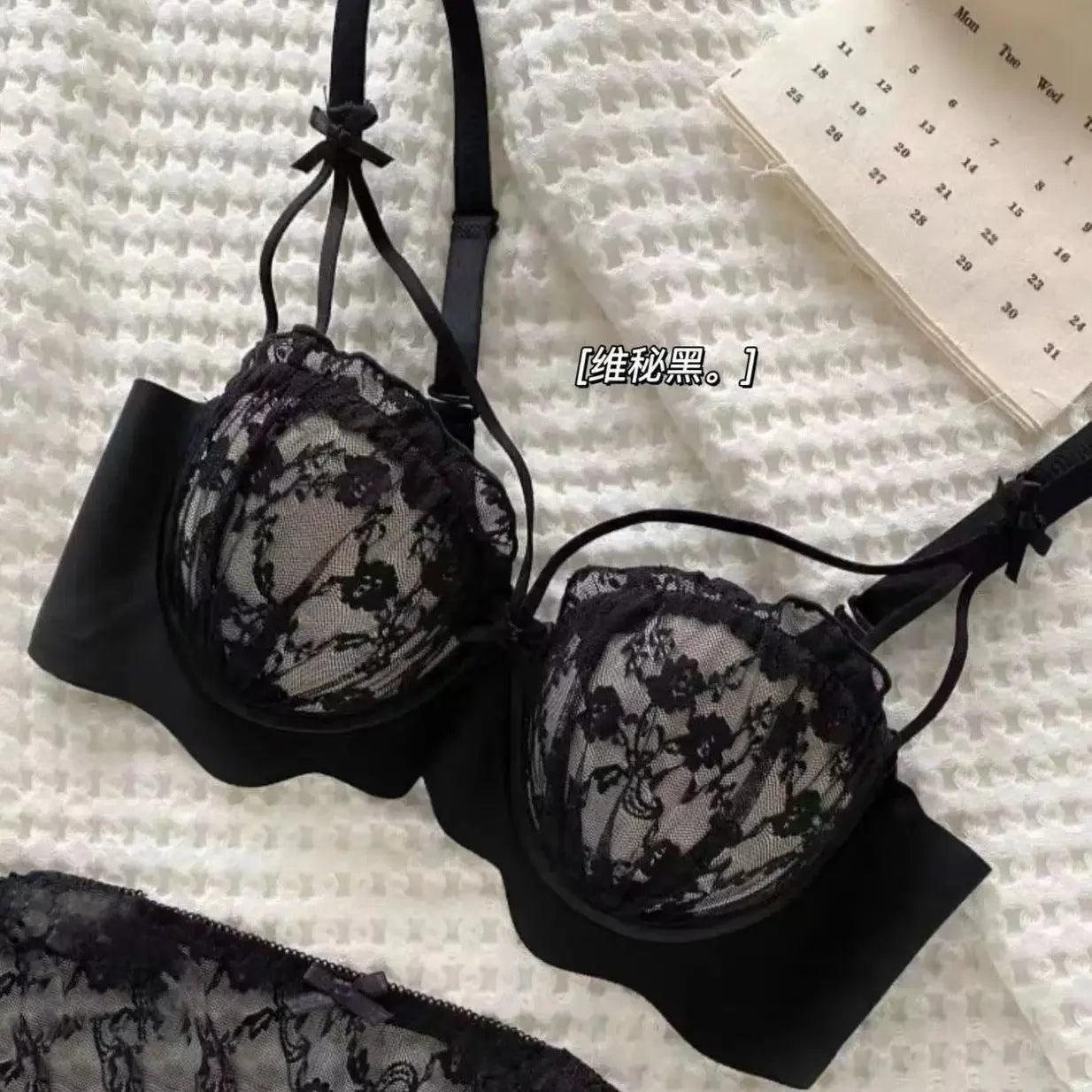 Sexy Bras Women's Preventing Sagging Pure Desire Aesthetic Lace Wireless Bralette Explosive Popular Style Small Bust Gathered