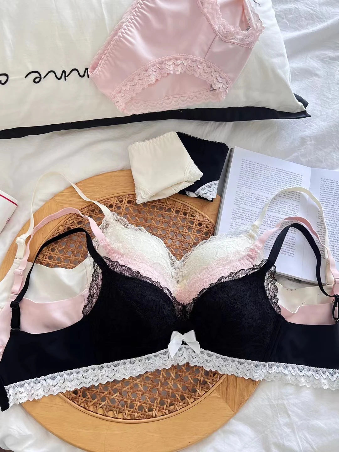 Anime Bralette Set Japanese Lace Bra Wireless Small Bust Women Sexy Triangle Cup Seamless Comfort Spring Summer MOYISU Sexy Bras