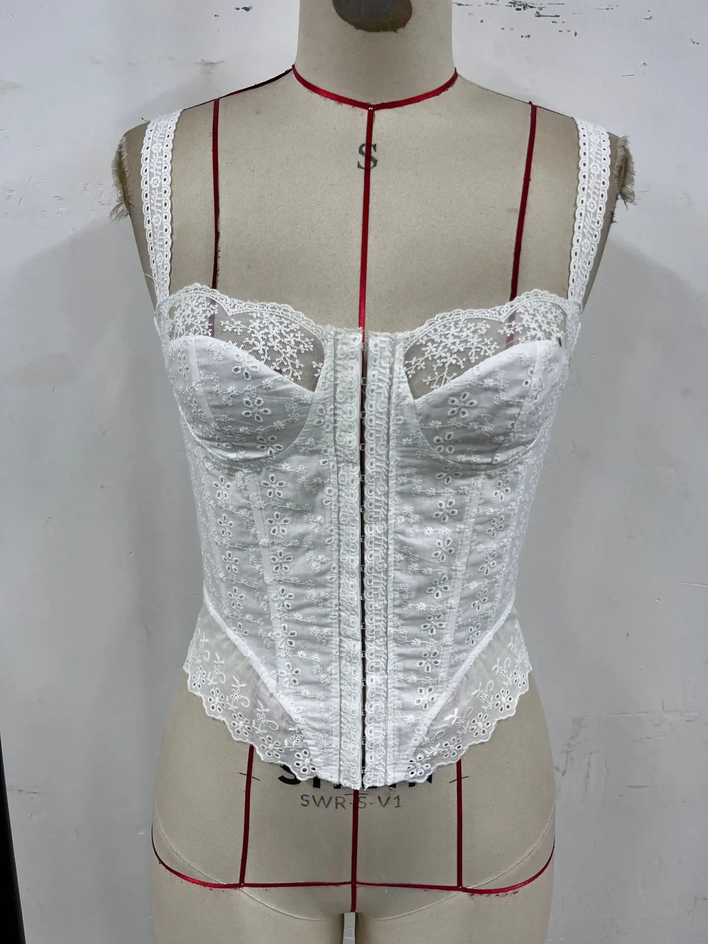 White Lace Corset Tops Front Buckle Women Clothing Sleeveless Cardigan Vest Summer Club Party High Street Fashion Sling Tank Top