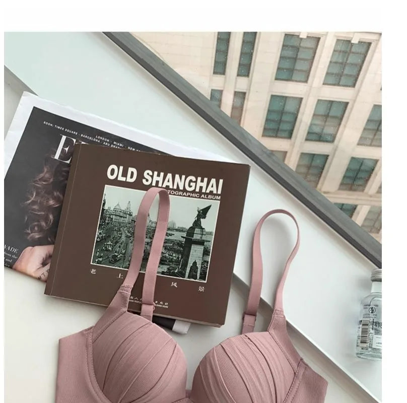 2026 New Pleated Bras Push Up Bra Small Chest No Steel Ring Wirelss Soft Bra Solid Color Sweet Seamless Bra