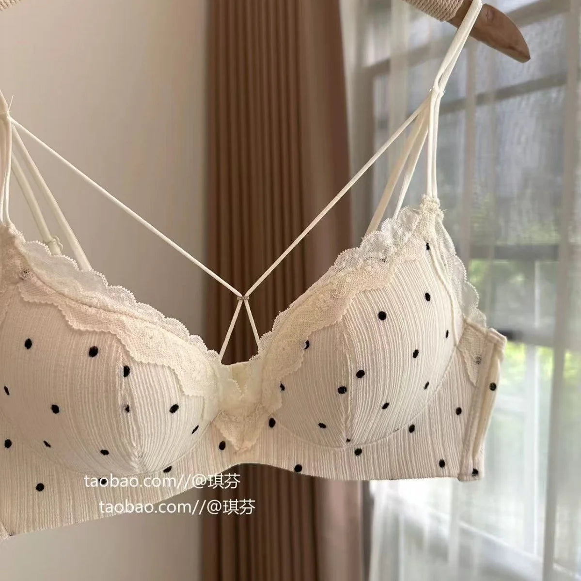 Sexy Lace Polka Dot Lingerie Set with Small Chest Gathered, Comfortable Without Steel Ring Lingerie, Two Piece Underwear Set