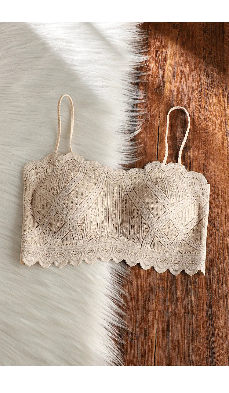 Seamless lace backrest lingerie one-piece with chest pads and a strapless ice silk strappy bra wrapped around the chest